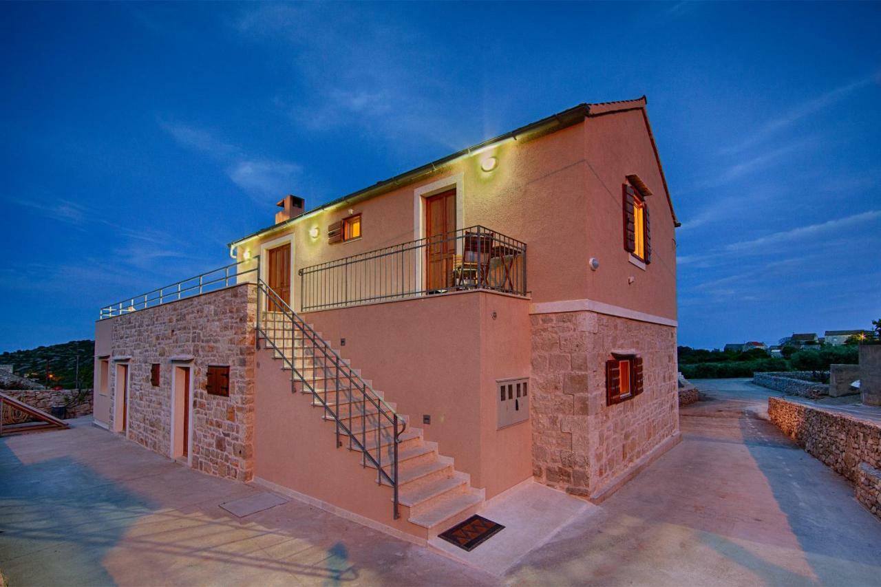 Betini Apartments - Authentic Island Escape Komiža Eksteriør bilde
