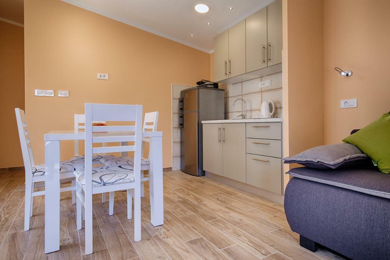 Betini Apartments - Authentic Island Escape Komiža Eksteriør bilde