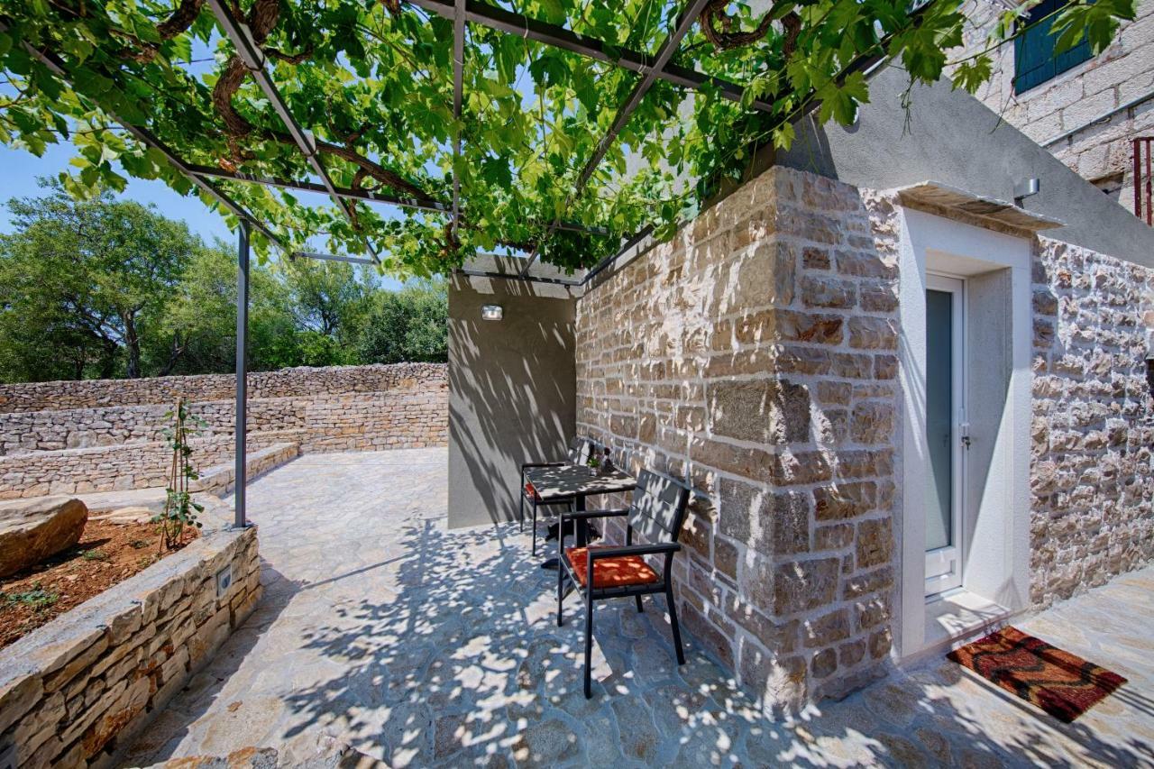 Betini Apartments - Authentic Island Escape Komiža Eksteriør bilde