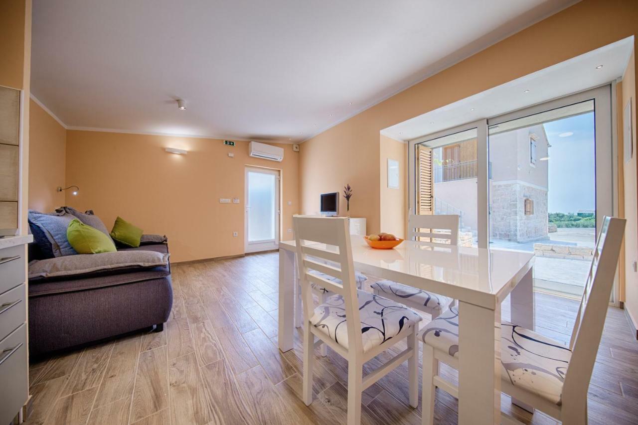 Betini Apartments - Authentic Island Escape Komiža Eksteriør bilde